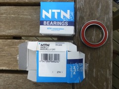 front-hub-bearings-P1030517