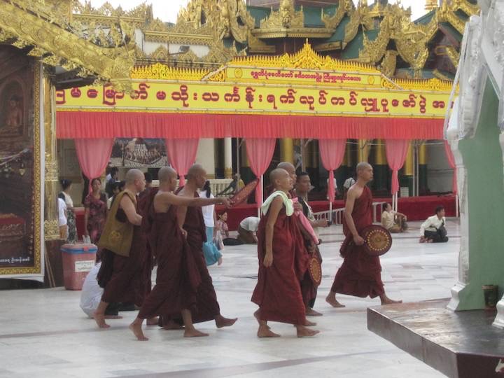 People watching around the pagoda.